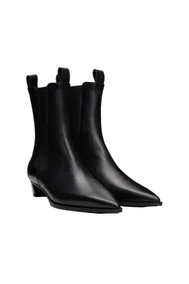 Black Kiki Chelsea Boots