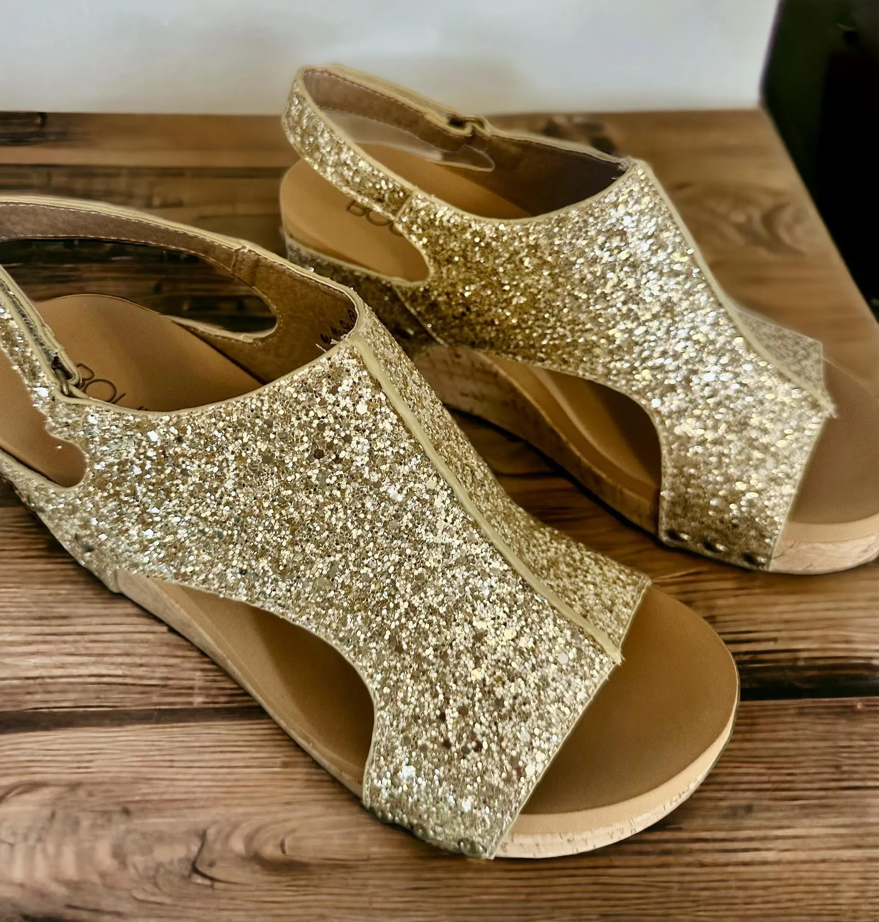 CORKYS - CELEBRATION WEDGES