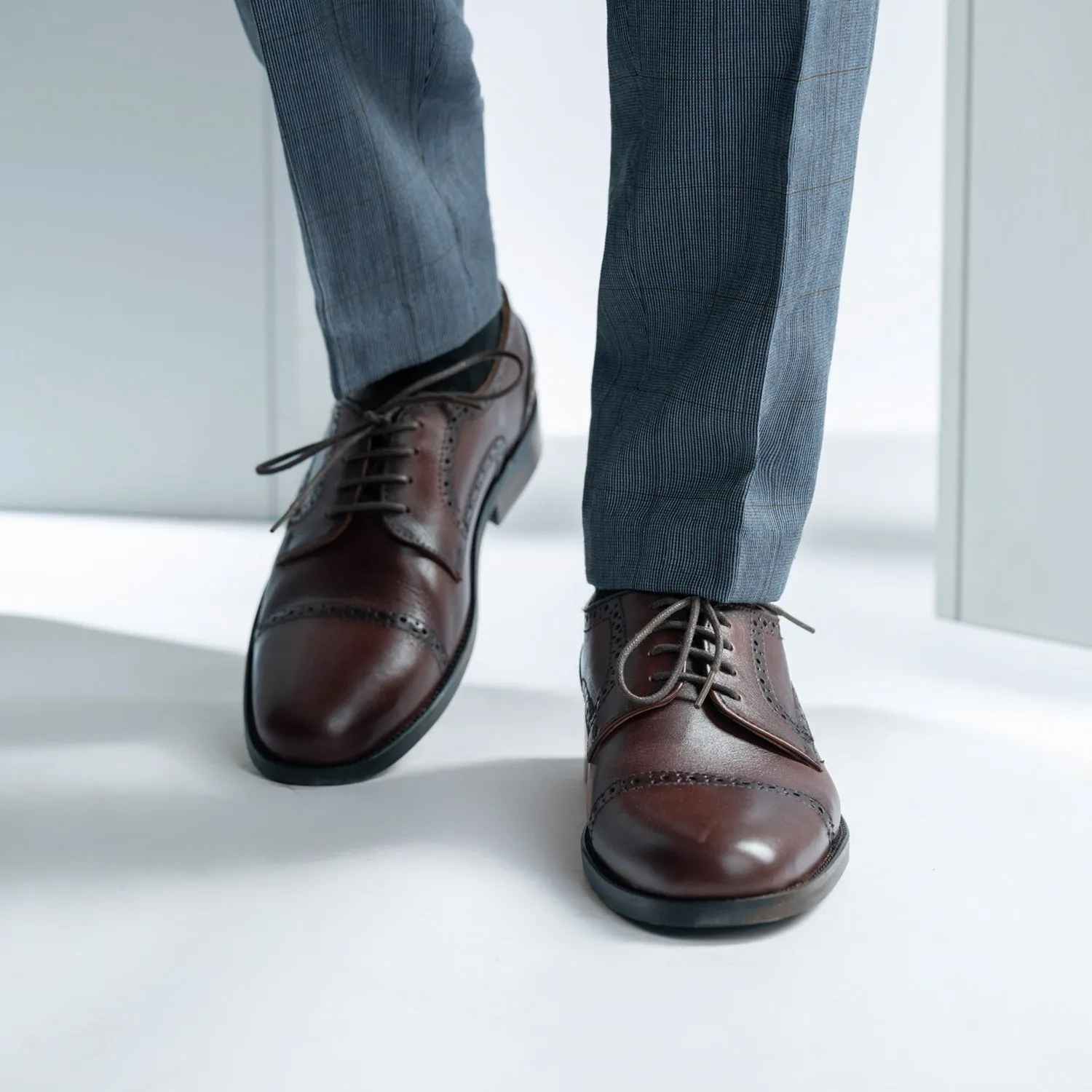 Dirk Brogues Derby Burnished Brown Leather Shoes