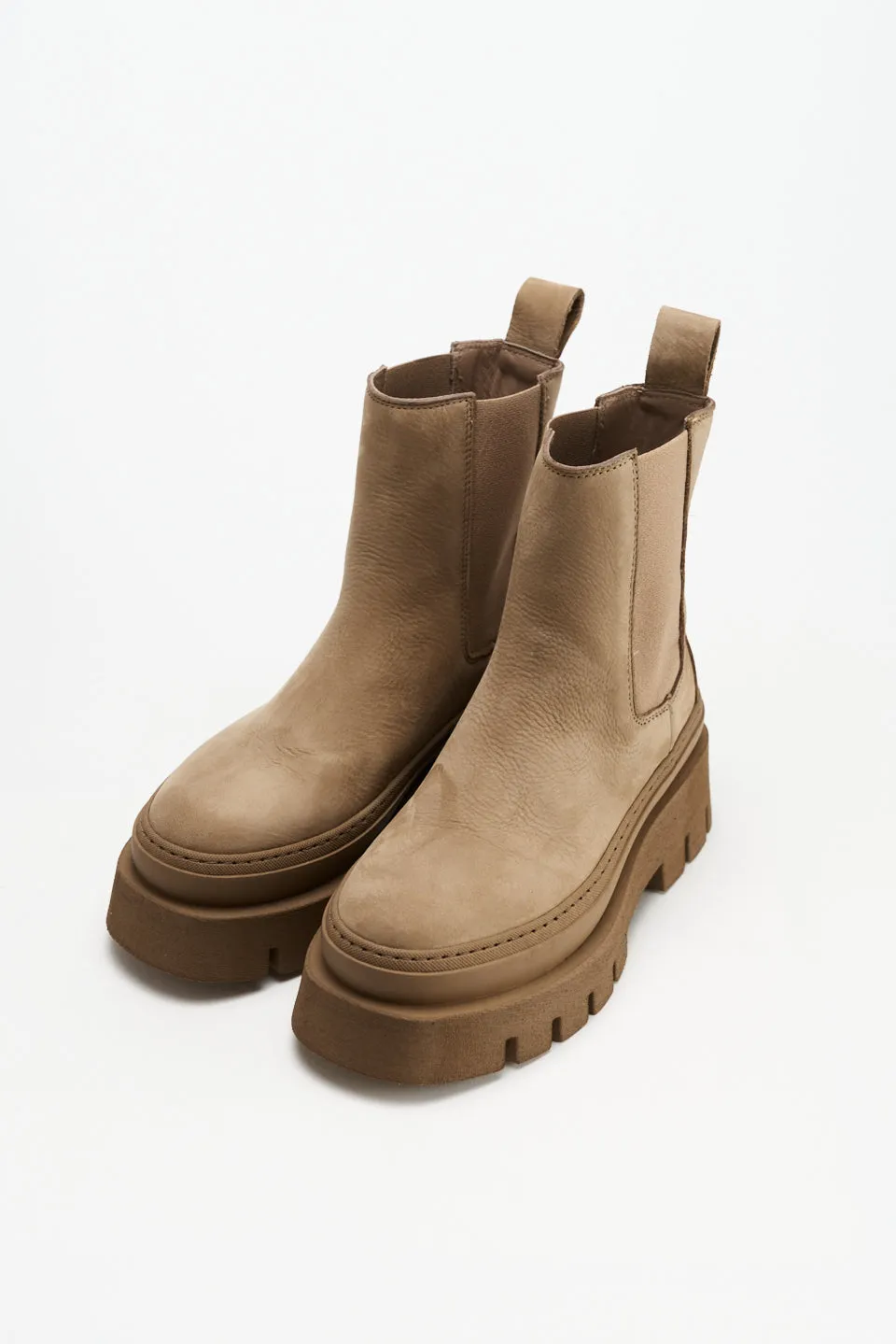 Nabuc Taupe Chelsea Boots