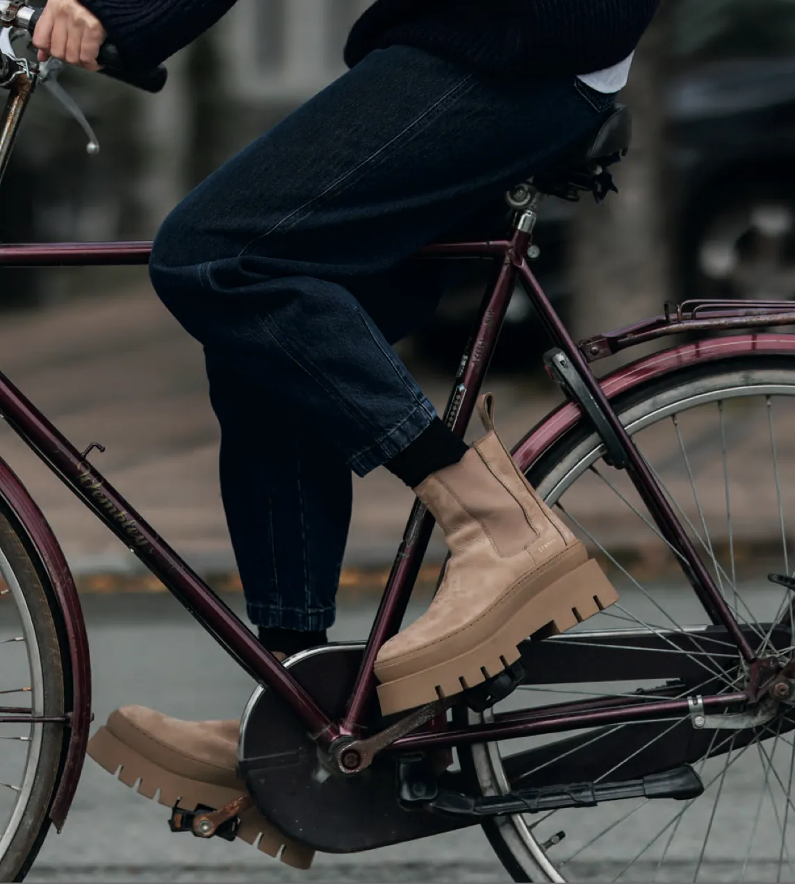 Nabuc Taupe Chelsea Boots