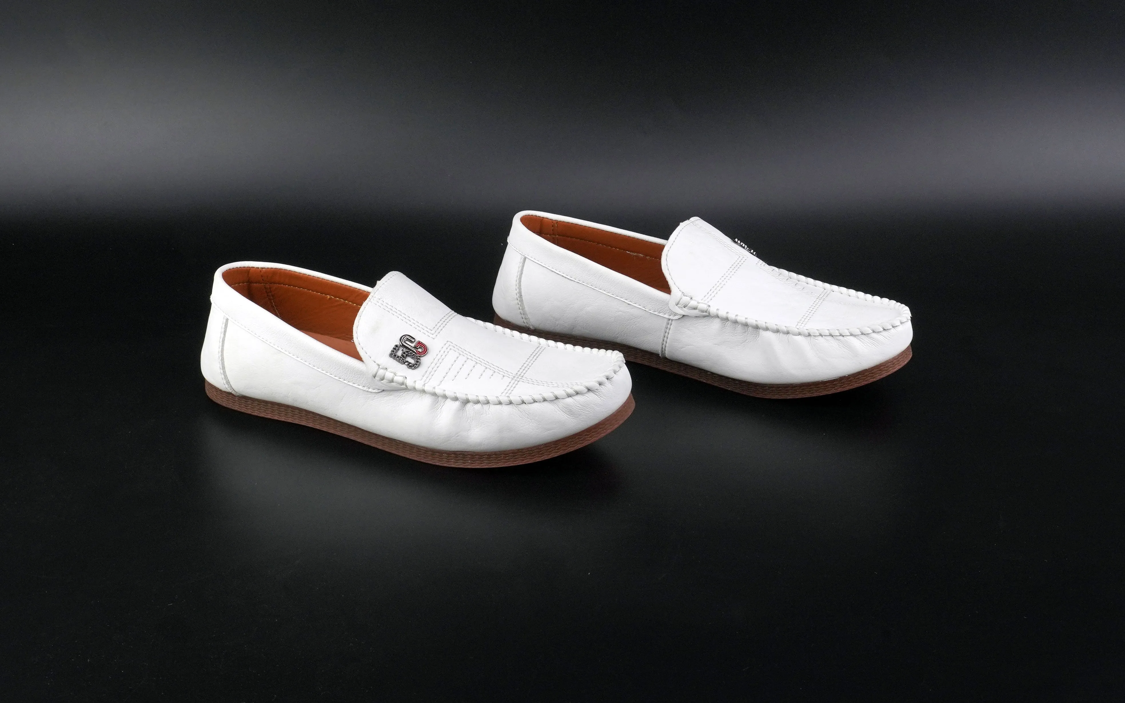 Summer White Classy loafers for men