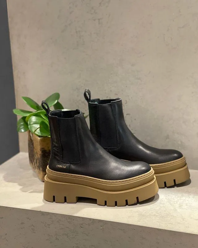 Vitello Black Stone Chelsea Boots